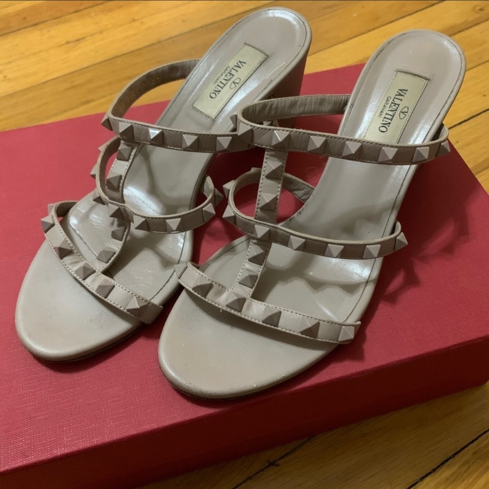 Sandal